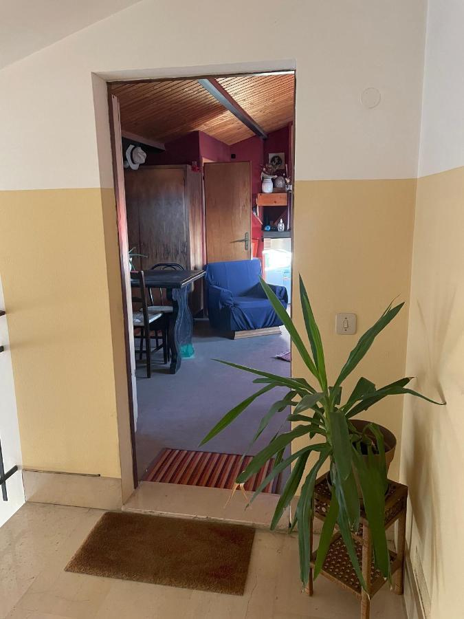 Mansarda Bed & Breakfast Spoleto Bagian luar foto